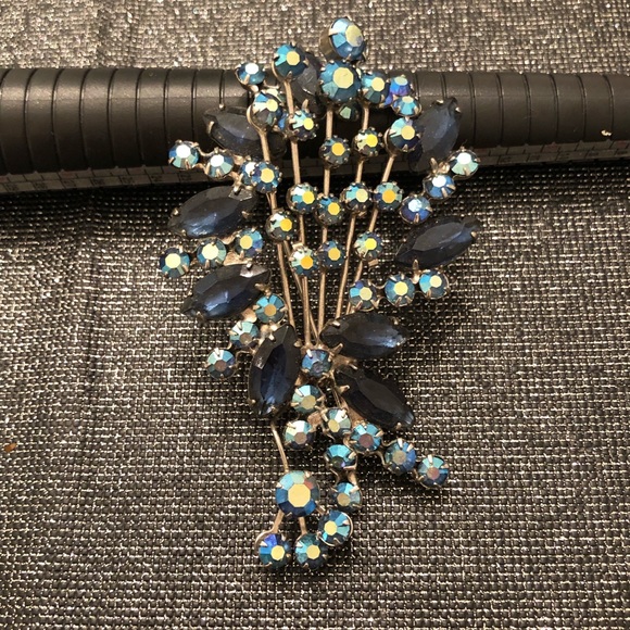 OUTSTANDING PEACOCK LIKE LONG FLORAL BLUE BROOCH - Picture 4 of 9